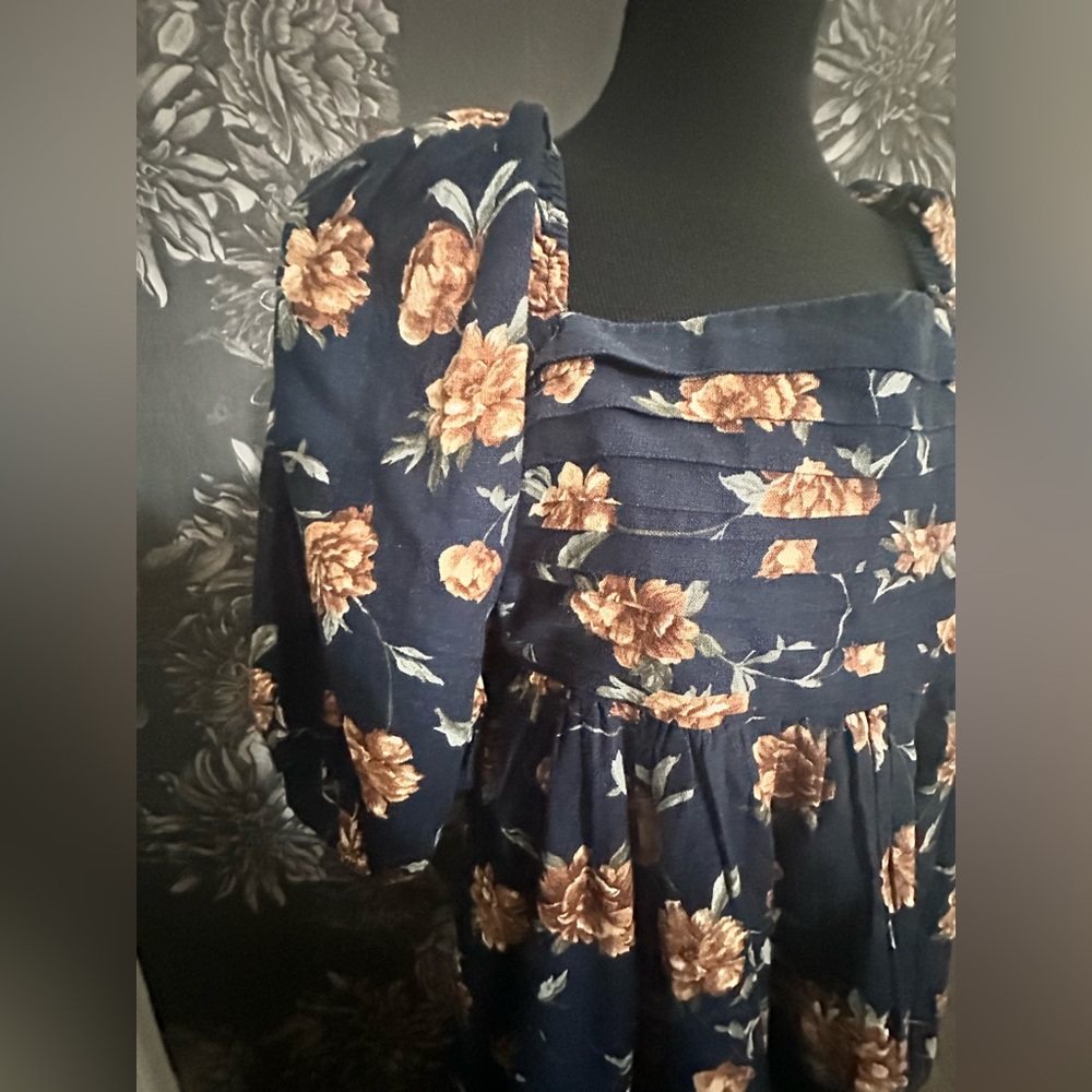 A&F Emerson Dress - Picture 5 of 9